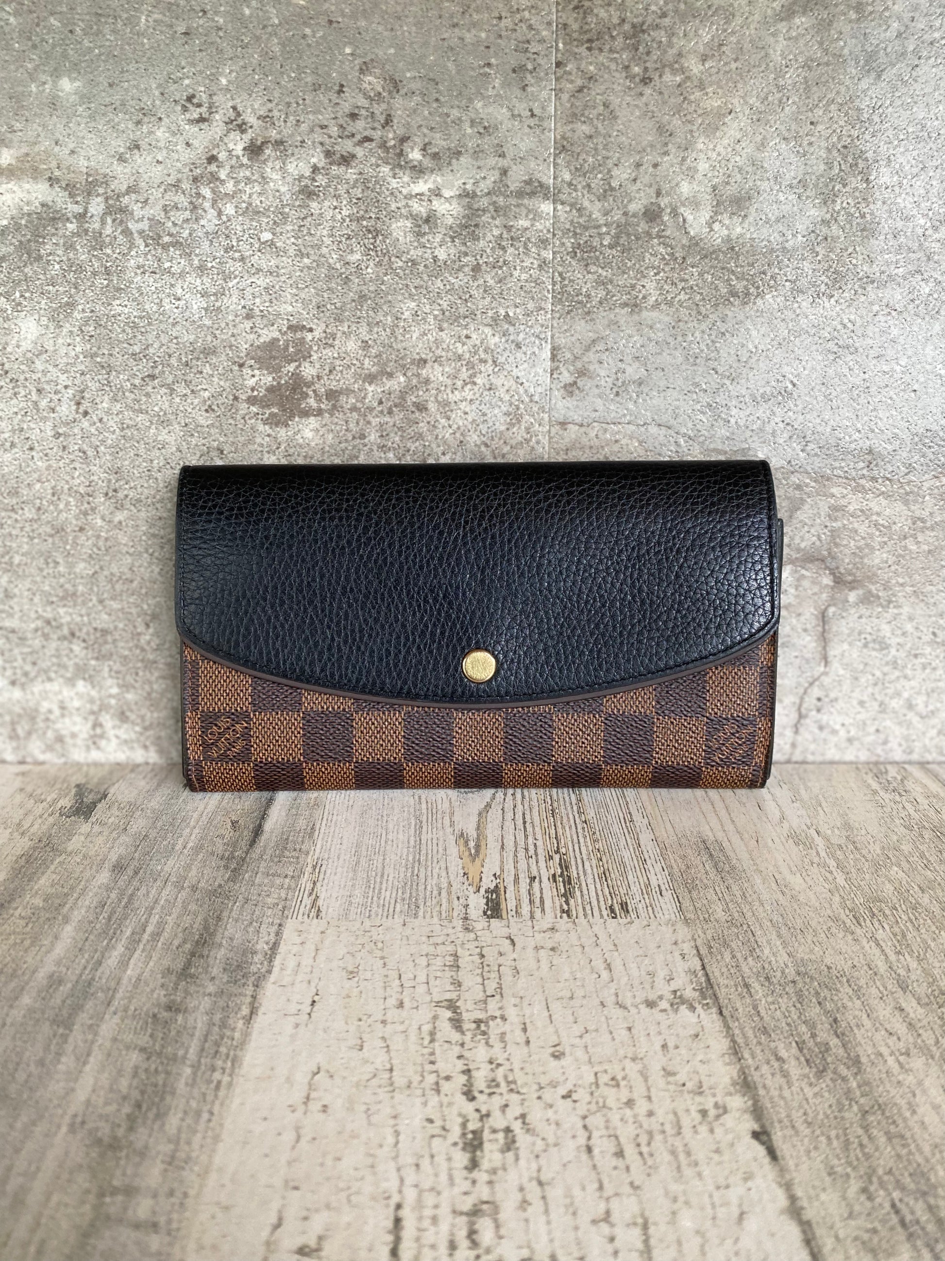 AUTHENTIC Louis Vuitton Normandy Wallet PREOWNED (WBA248) – Jj's Closet, LLC