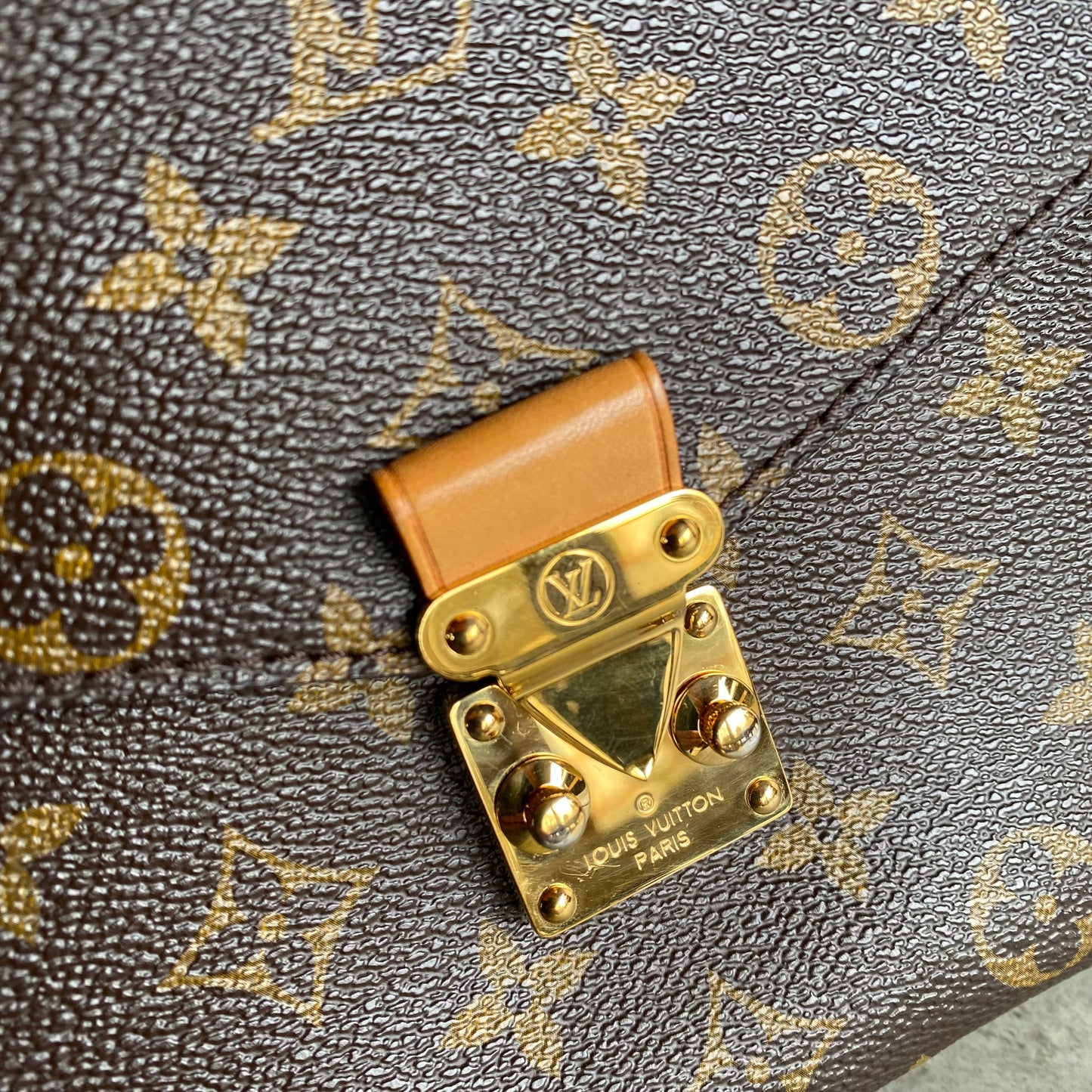 Authentic Preloved Pochette Métis Crossbody