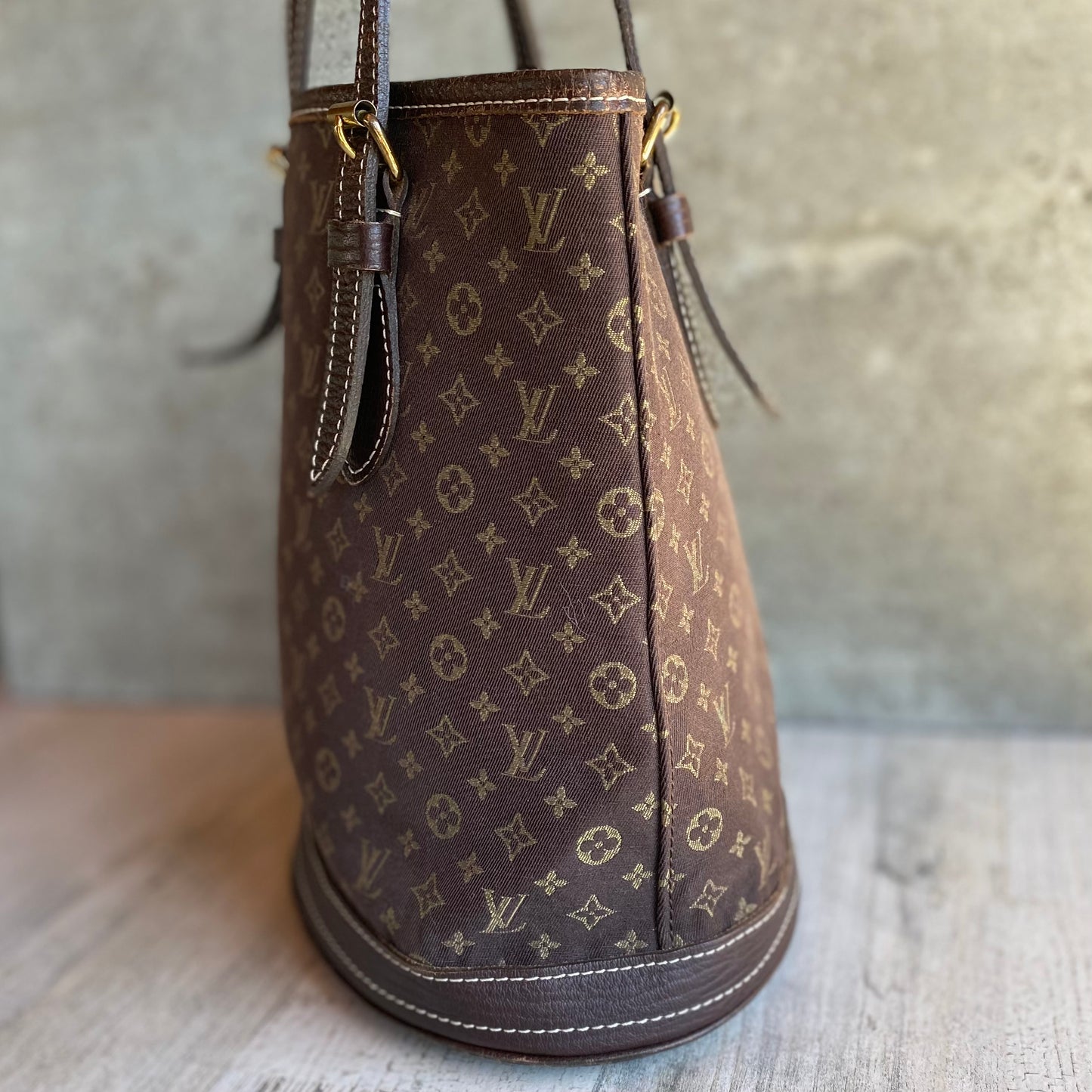 Preloved Consigned Authentic Petit Bucket tote