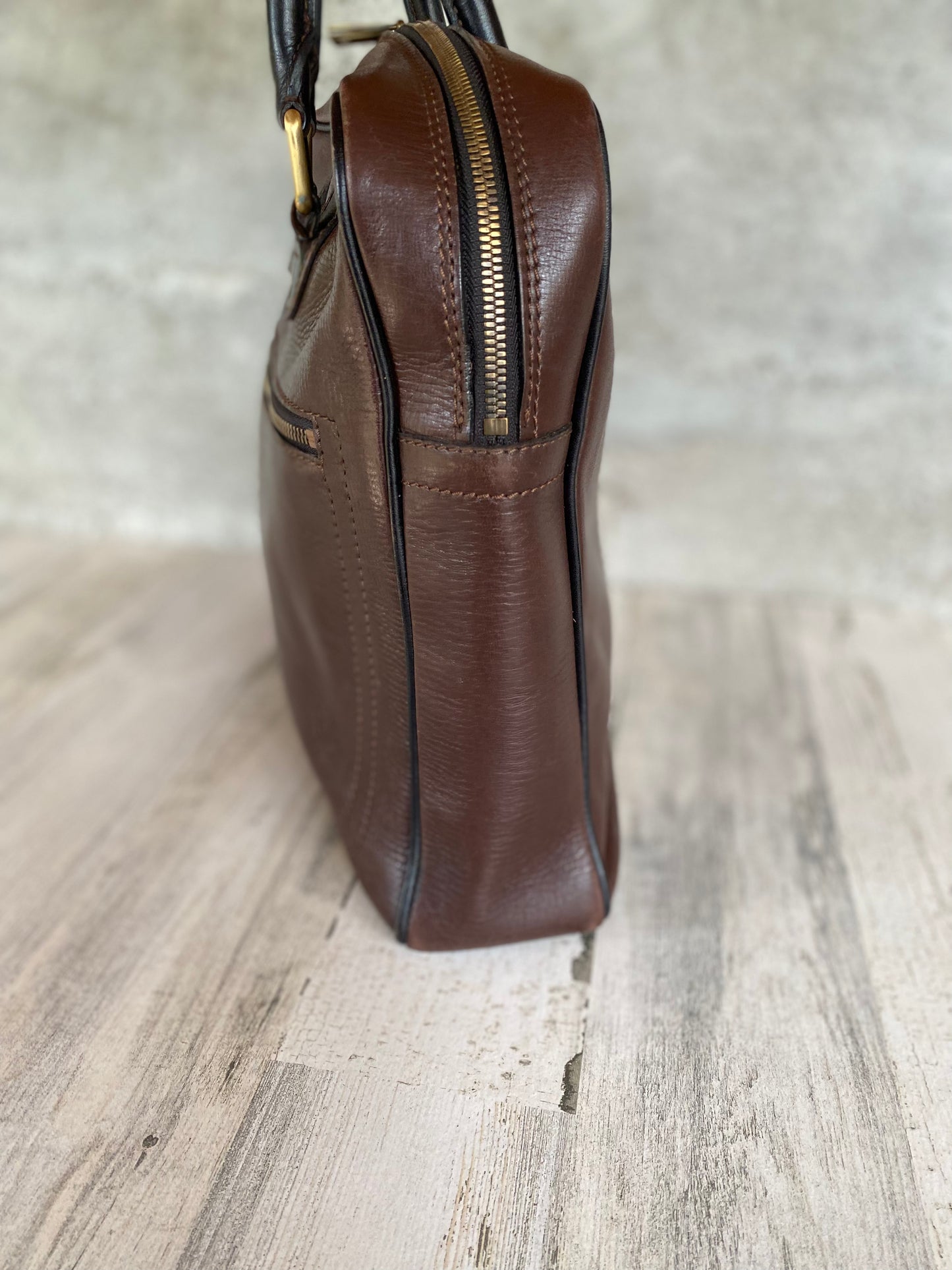 Preloved Authentic Utah Huron brown leather brief case/ document handbag