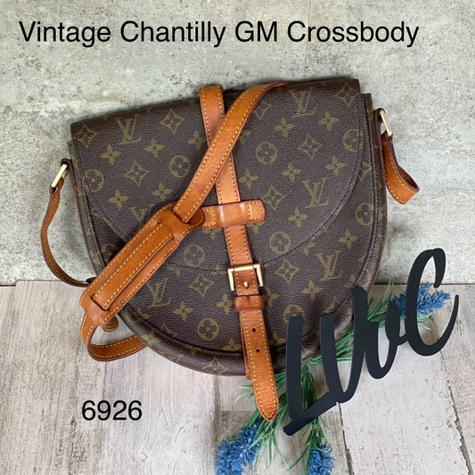 Preloved Vintage Chantilly GM