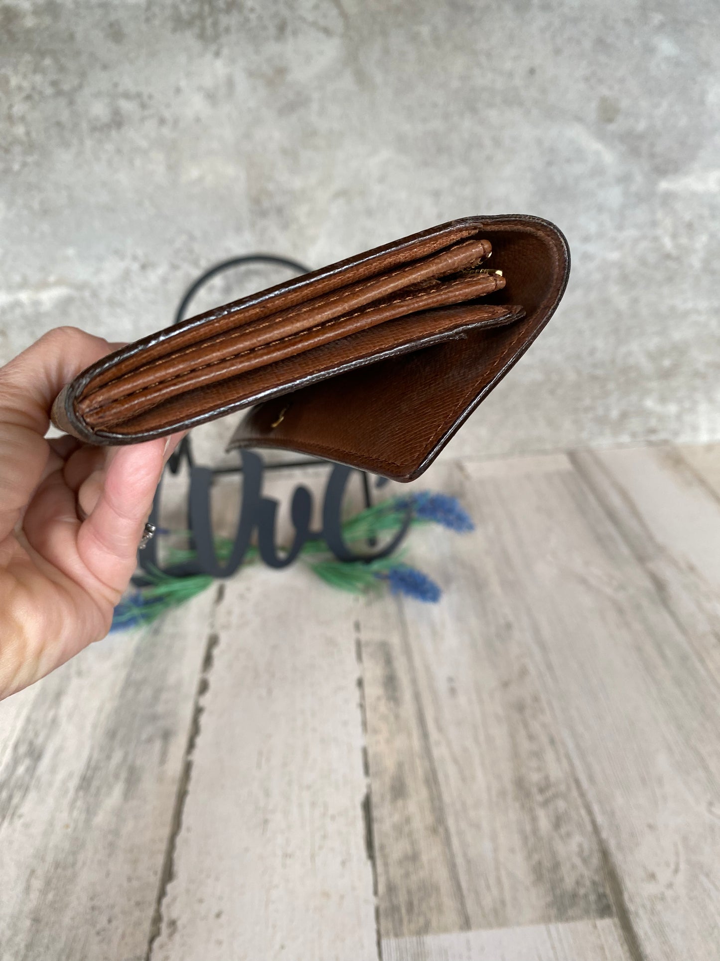 Preloved Long Wallet