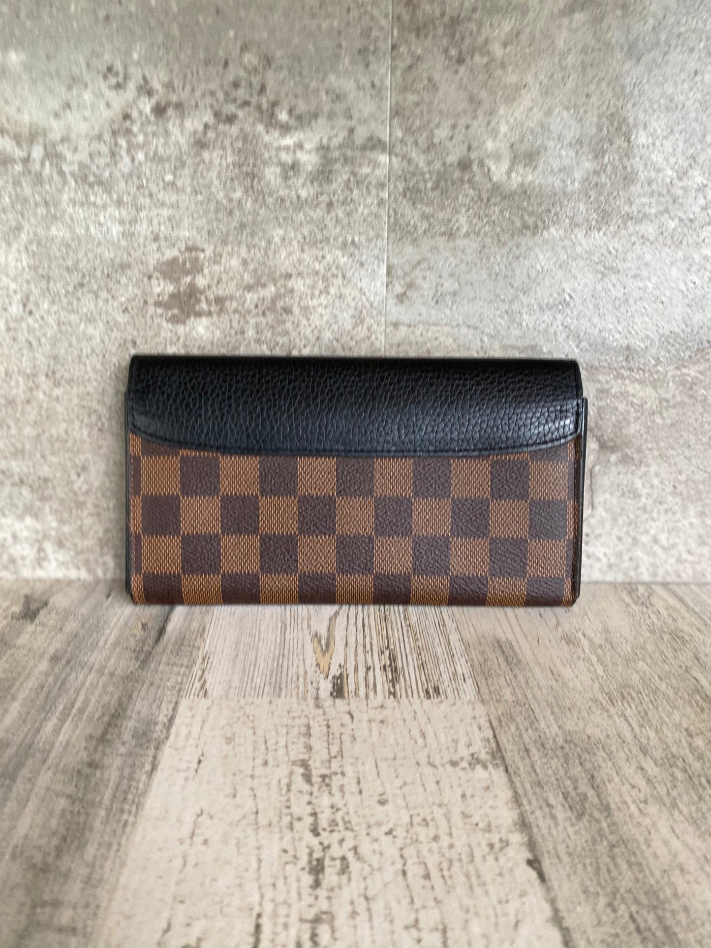 AUTHENTIC Louis Vuitton Normandy Wallet PREOWNED (WBA248) – Jj's