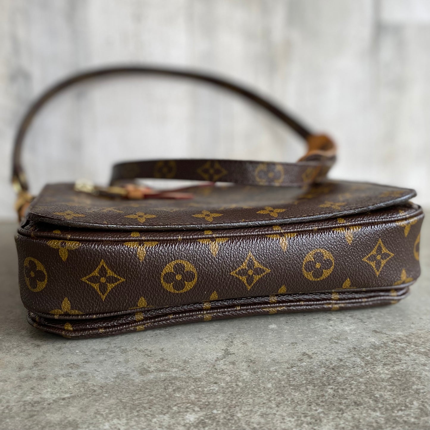 Authentic Preloved Pochette Métis Crossbody