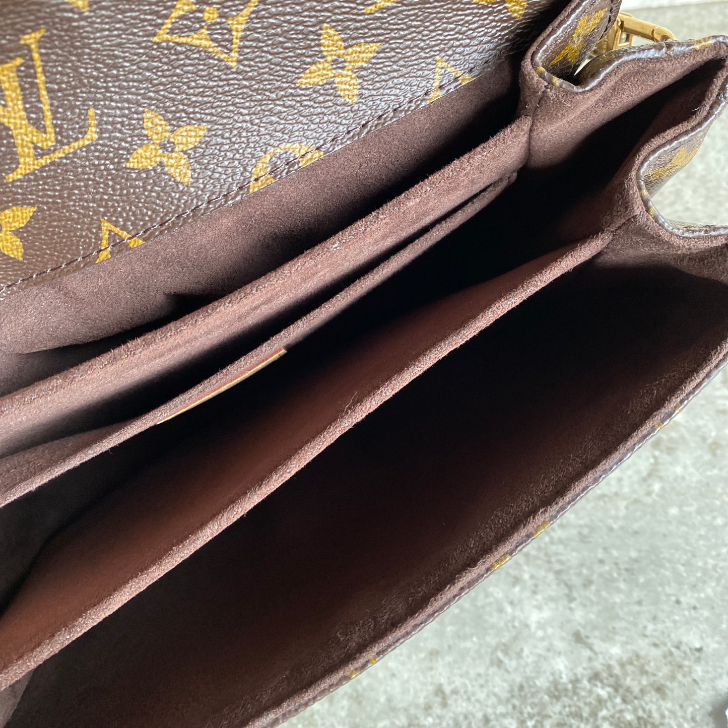 Authentic Preloved Pochette Métis Crossbody