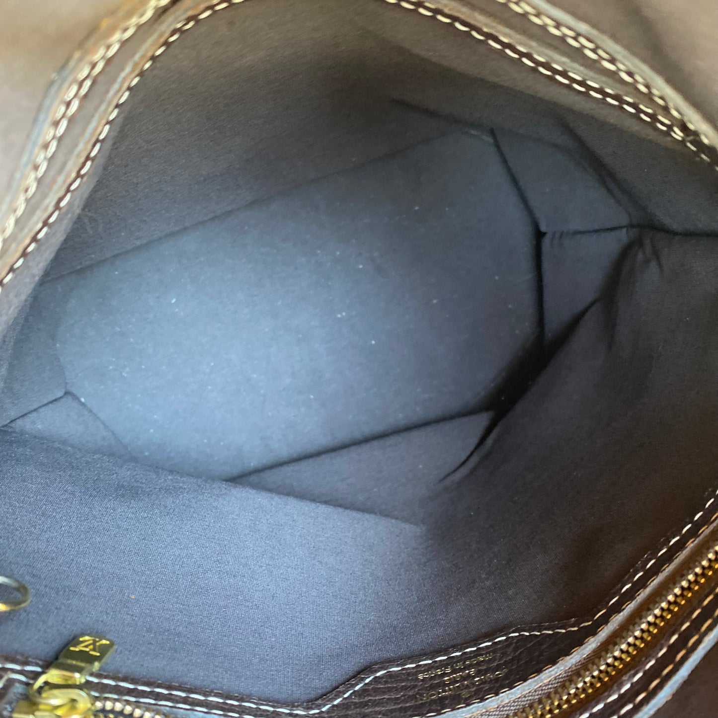 Preloved Consigned Authentic Petit Bucket tote