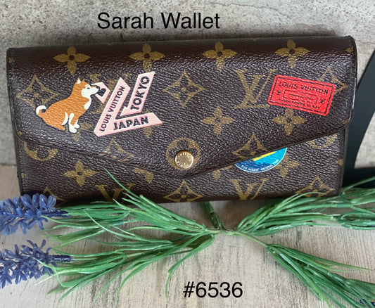 Authentic Preloved limited edition Sarah wallet