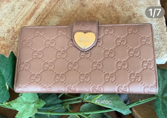 Pre-loved  GG rose gold wallet