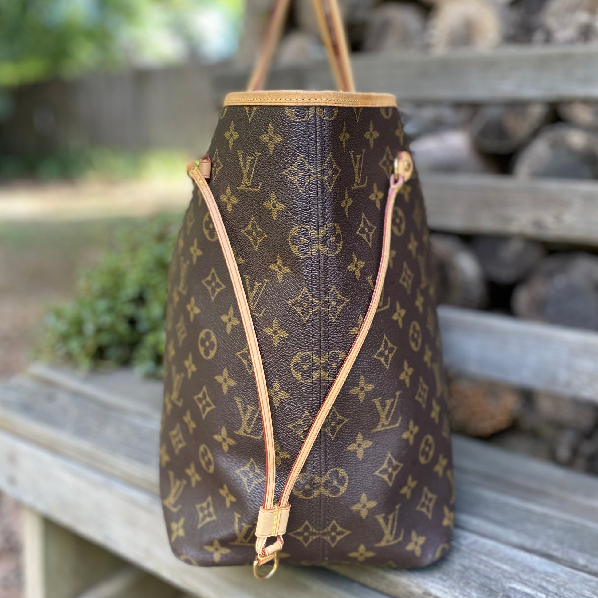 Authentic LV Neverfull GM. Made in USA. Well Mentain and pet free