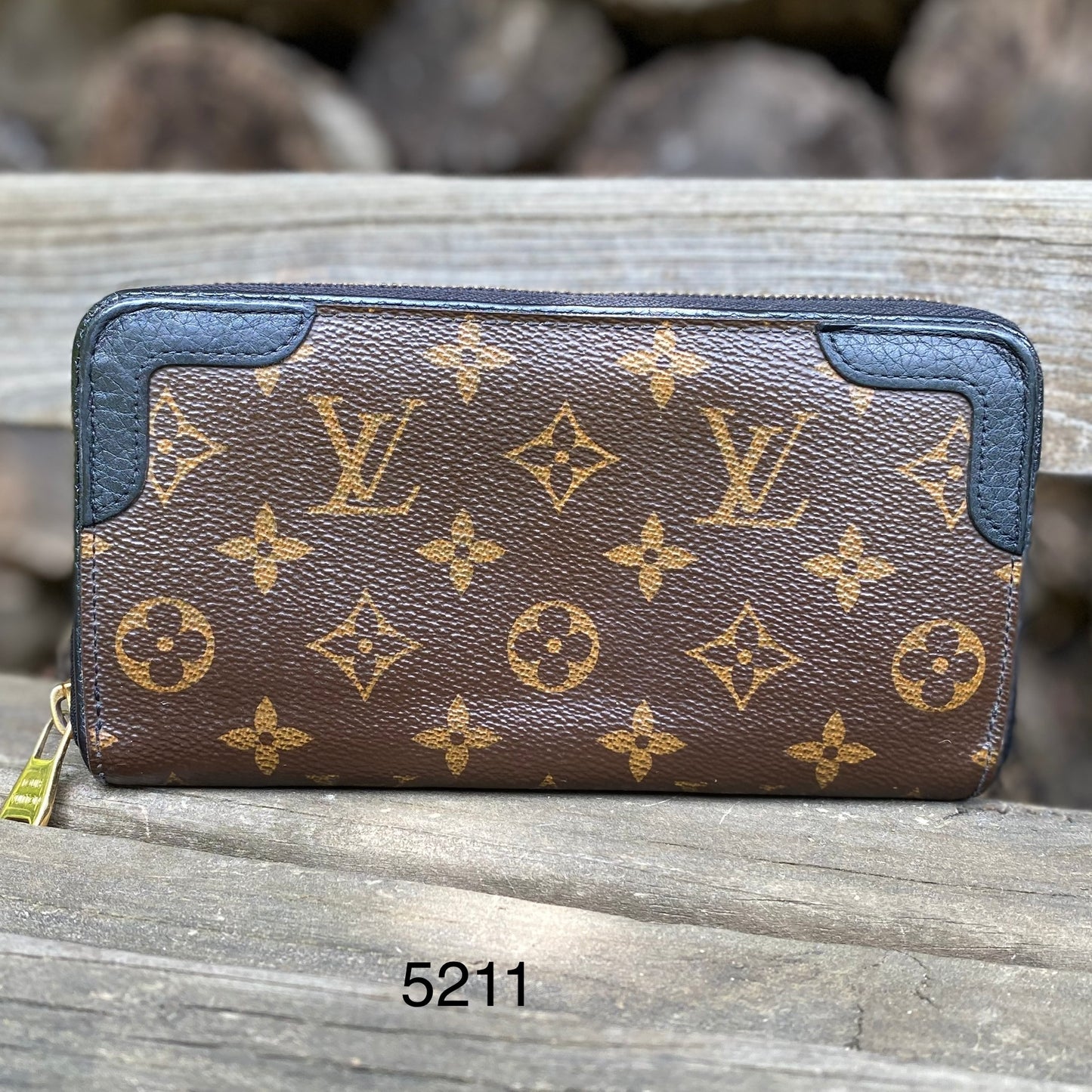 Pre-loved  Retiro Wallet