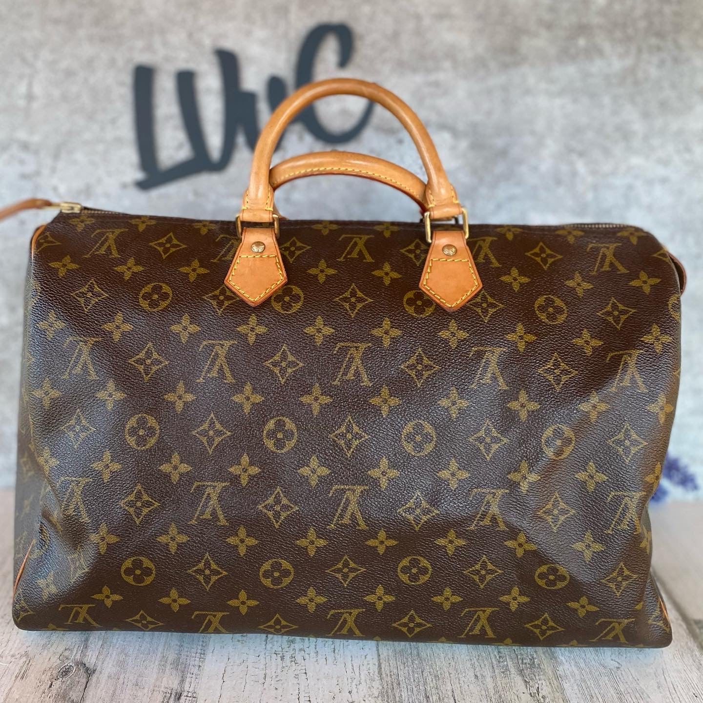 Preloved Louis Vuitton Monogram Speedy 40 Bag RYGM48H 052223 $350