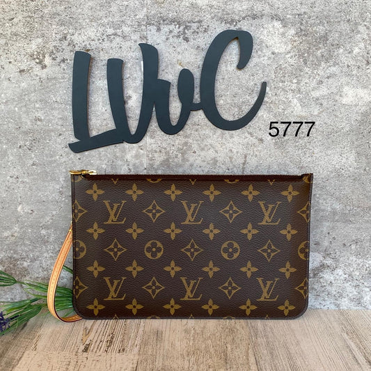 Preloved Pochette