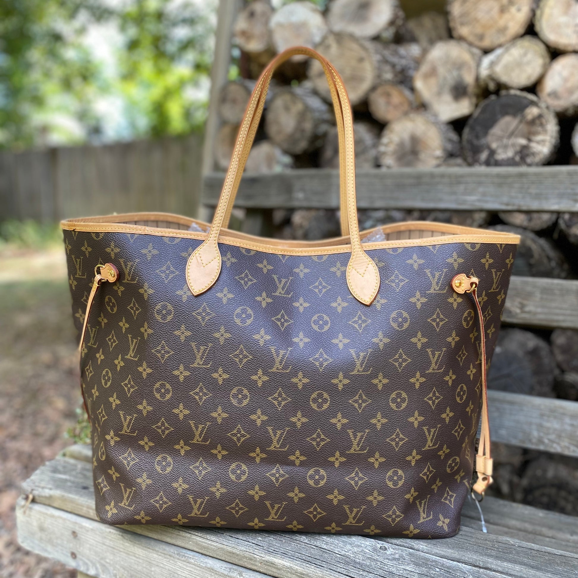 Available $ 1699 Free standard shipping USA Authentic Neverfull GM