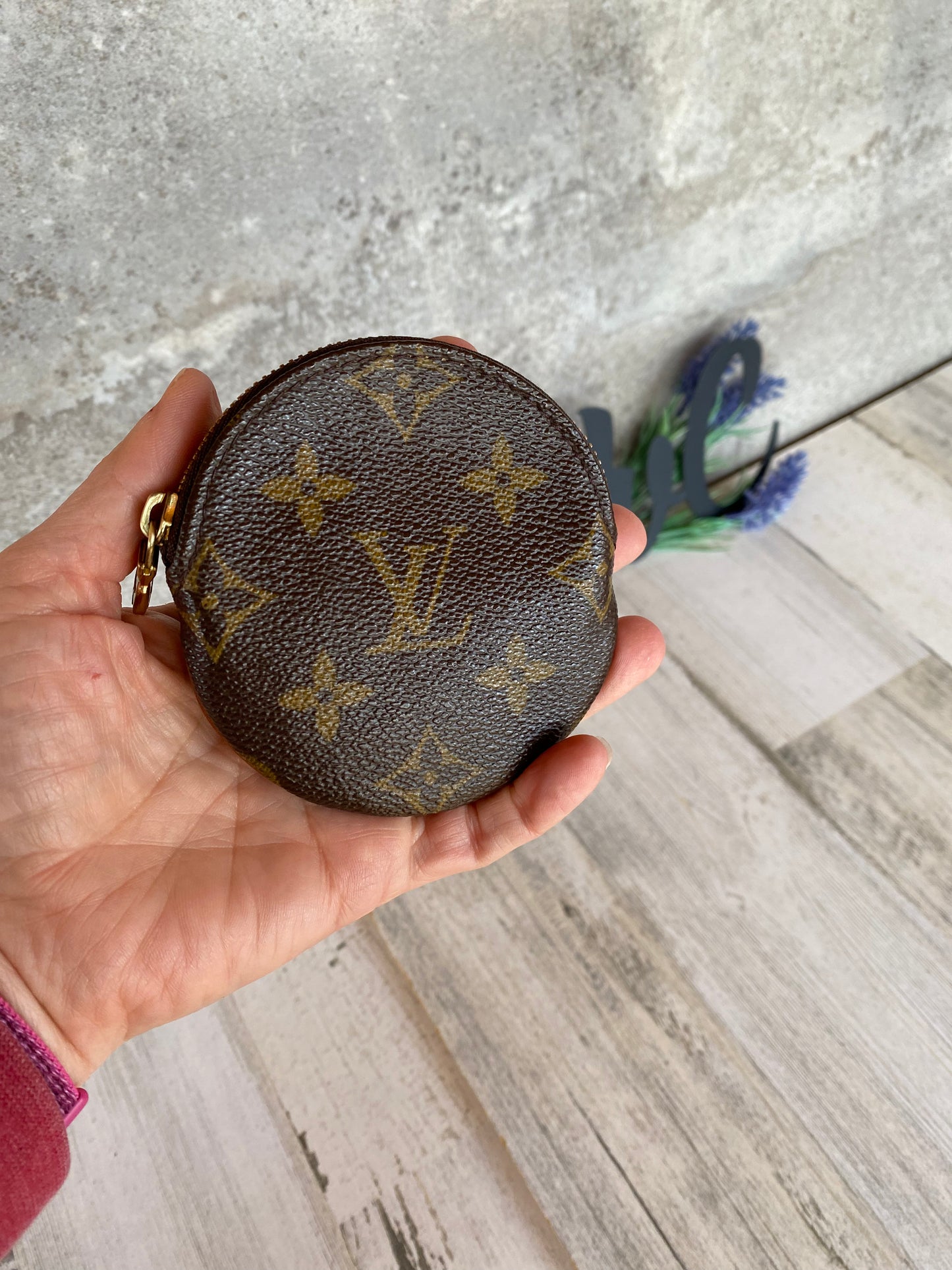 Preloved Rond Coin Purse