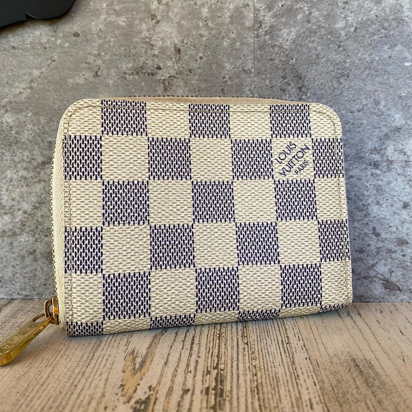 Preloved Zippy Coin Purse