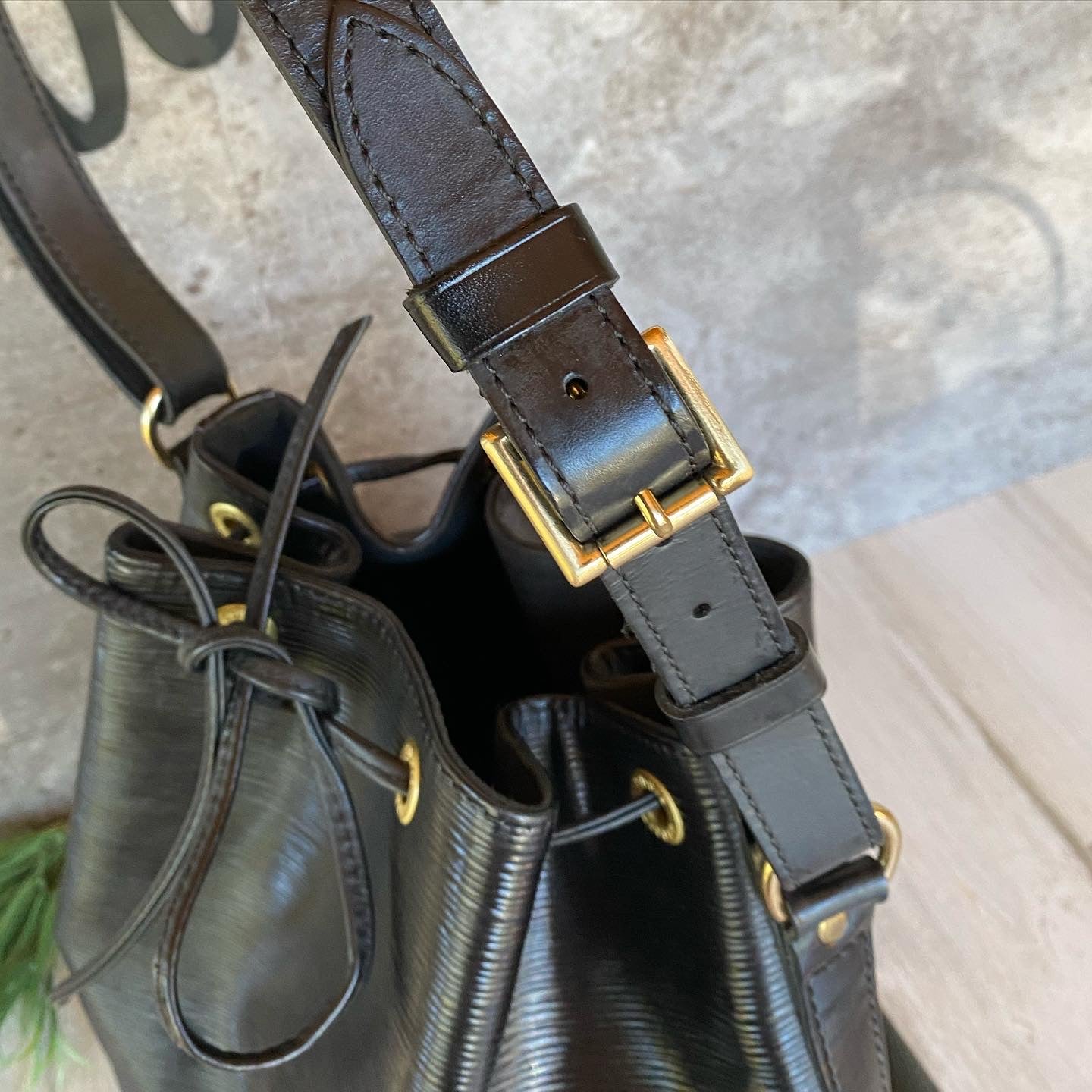 Preloved Louis Vuitton Petite Noe Monogram Shoulder Bag MI882 101623 –  KimmieBBags LLC