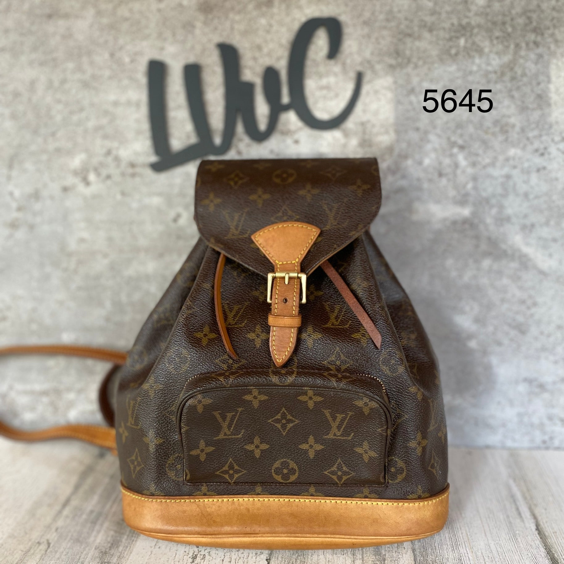 Preloved Authentic Montsouris MM Backpack – lvvintagecloset